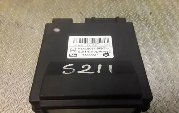 Mercedes-Benz E W211 Tailgate/trunk control unit/module A2118700926 2118700926