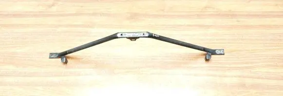 BMW 5 E60 E61 Radiator support slam panel bracket 51647033745 7033745