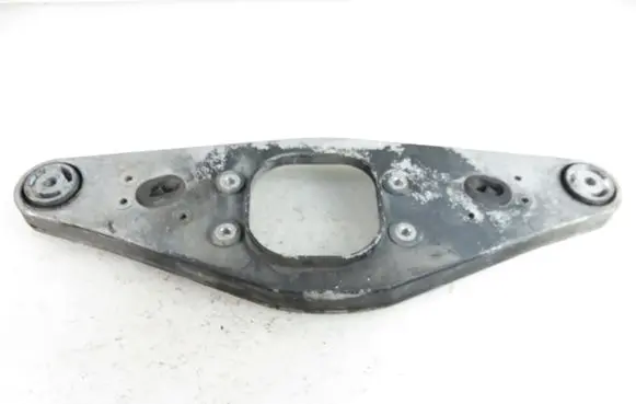 Mercedes-Benz E AMG W211 Rear differential mounting bracket A2303521806