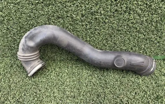 Intake resonator