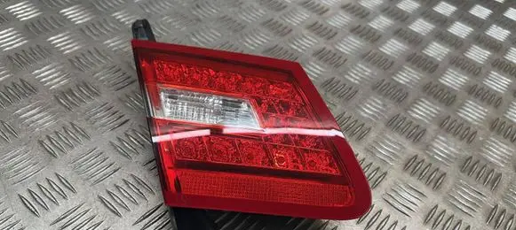 Mercedes-Benz E C207 W207 Tailgate rear/tail lights A2078200364