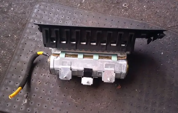 Honda Accord Passenger airbag H1902