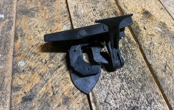 Mercedes-Benz E W211 Engine bonnet (hood) release handle a2118800264 2118800264