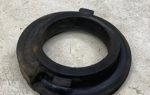 Volvo V70 Rear coil spring rubber mount 6G915599BAA