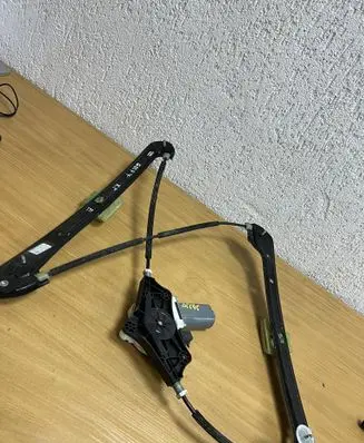 Volkswagen Golf VII Rear door window regulator with motor 5G4837461H D6646