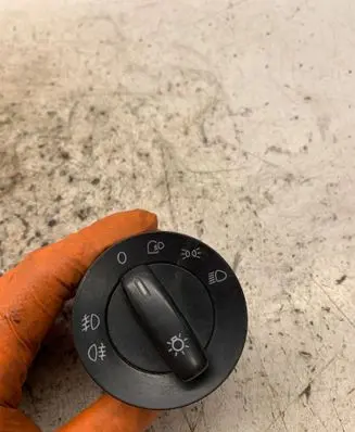 Volkswagen PASSAT B6 Light switch 1K0941431N