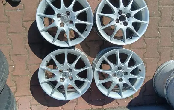 Toyota Yaris R16 alloy rim 