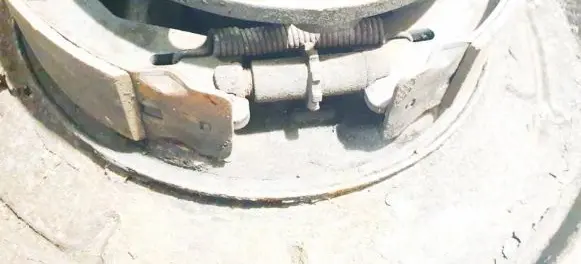 KIA Carnival Handbrake/parking brake pads 