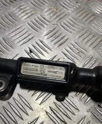 Ford Mondeo Mk III Fuel main line pipe 2S7Q9D280AE