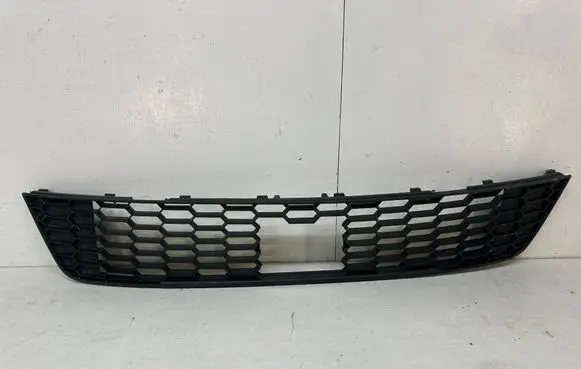 Skoda Octavia Mk3 (5E) Front bumper lower grill 5E0853677H 5E0853677
