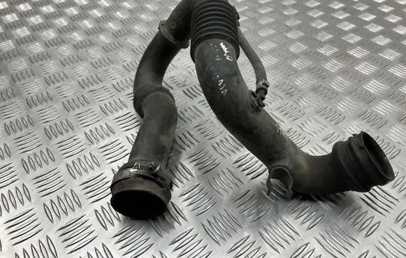 Intercooler hose/pipe