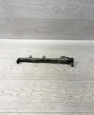 BMW 3 E90 E91 Fuel main line pipe 7787164 0445214030 0281002481