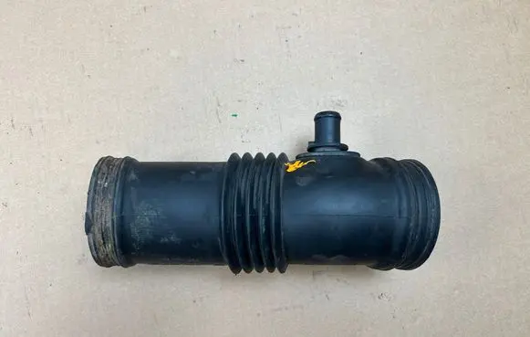 Iveco Daily 4th gen Air intake duct part 504134675
