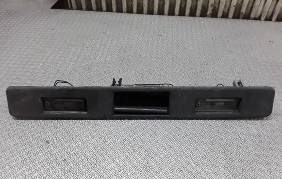 Volvo XC90 Trunk door license plate light bar 
