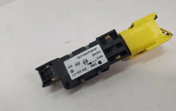 Porsche Cayenne (9PA) Airbag deployment crash/impact sensor 0231R0DP 7L0909606