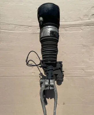 BMW 7 G11 G12 Front shock absorber with coil spring 7755905