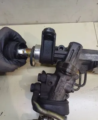 Volkswagen Golf IV Steering rack 1J1422105