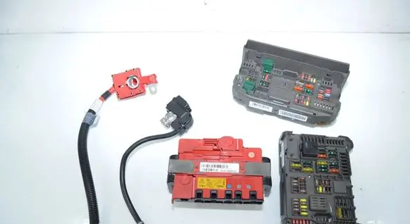 BMW X5 E70 Fuse module 6931687 61146931687 6931690