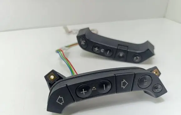 BMW 5 E39 Steering wheel buttons/switches 6903396