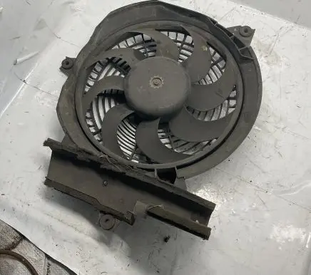 Hyundai Santa Fe Coolant fan relay 