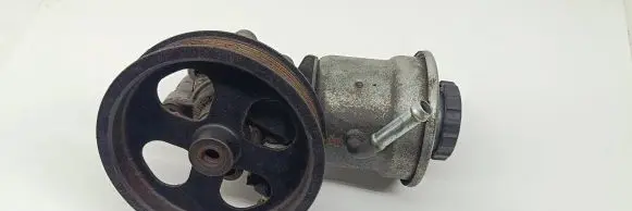 Toyota Avensis T250 Power steering pump 8944851010