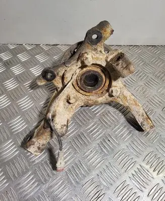 Opel Astra H Front wheel hub spindle knuckle