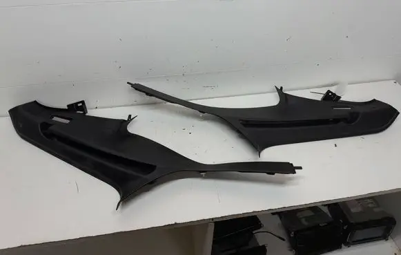 BMW 3 F30 F35 F31 (D)pillar trim (top) 7240688