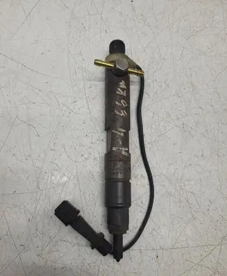 Audi A4 S4 B5 8D Fuel injector 028130201J