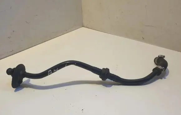 Audi A4 S4 B5 8D Vacuum line/pipe/hose 8D0611743