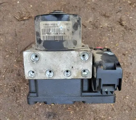 Volvo V70 ABS Pump P08671223 00020403684 123321