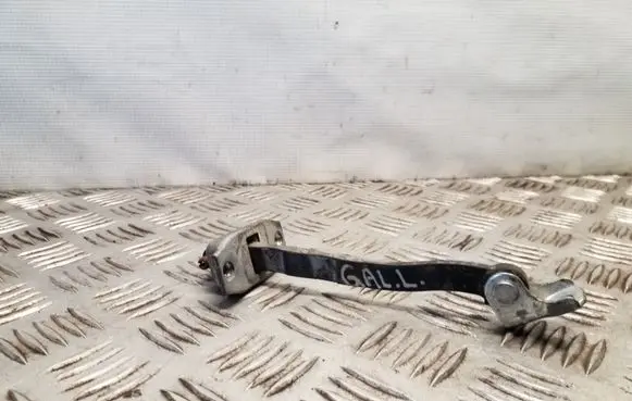 Suzuki Grand Vitara II Rear door check strap stopper
