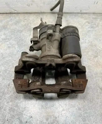 BMW i3 Rear brake caliper 6860006 6883026 6860008