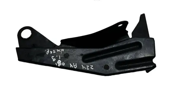Audi A4 S4 B7 8E 8H Intercooler pipe mounting bracket 8E0145813B