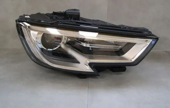 Audi A3 S3 8V Headlight/headlamp 8V0941006E
