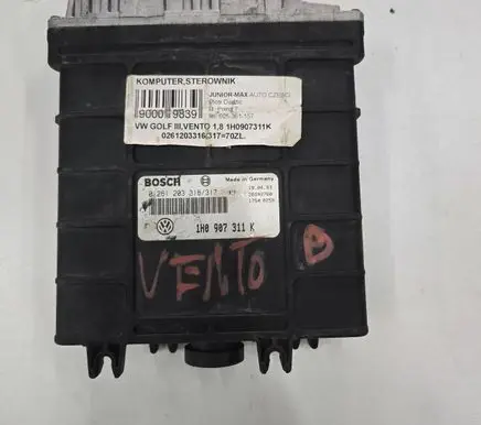 Volkswagen Golf III Engine control unit/module 1H0907311K 26SA2760 0261203316