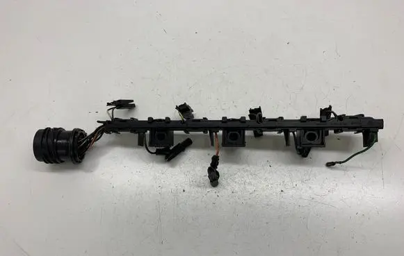 Audi A6 S6 C6 4F Fuel injector wires 03G971826A
