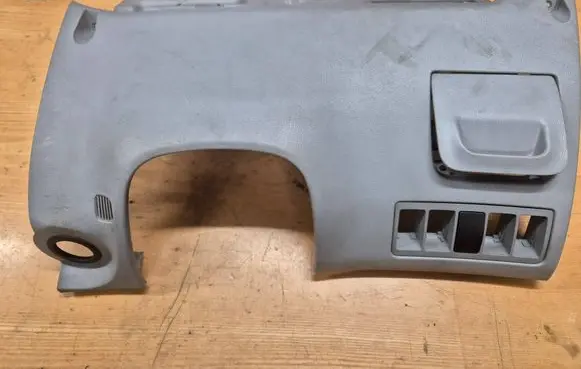 Hyundai Sonata Dashboard lower bottom trim panel 847513K000