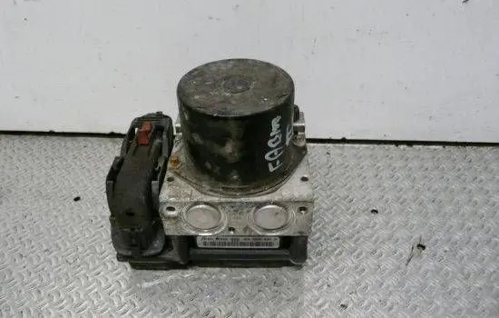 Skoda Fabia Mk2 (5J) ABS Pump 0265800816 9841500187