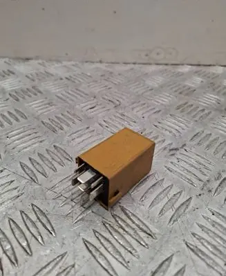 BMW 5 E60 E61 Window control relay 61368384505 V23141B3001315