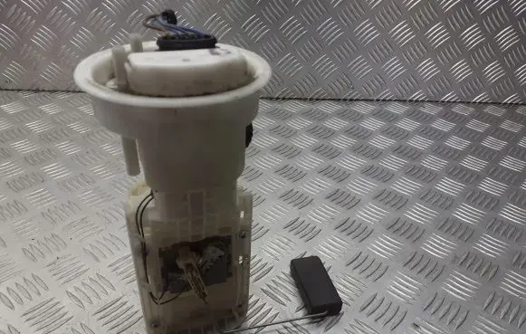 Volkswagen Polo IV 9N3 Mechanical fuel pump 6Q0919051
