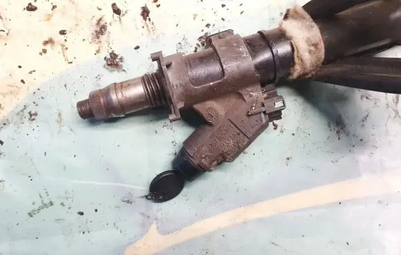 Volkswagen PASSAT B3 Ignition lock 357905851