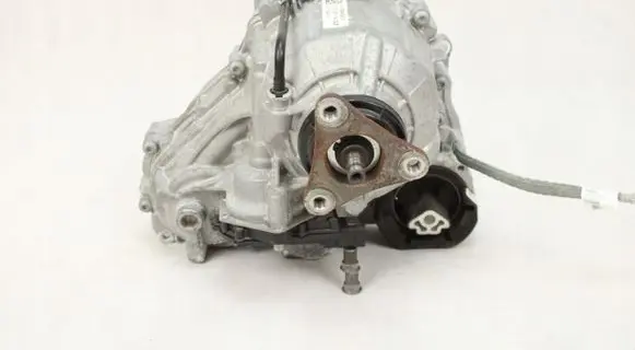 BMW X5 G05 Gearbox transfer box case 7884824