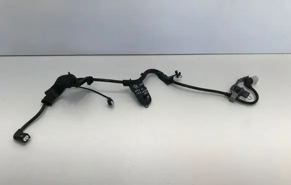 Mercedes-Benz A W177 Handbrake wiring loom/harness A2475401000