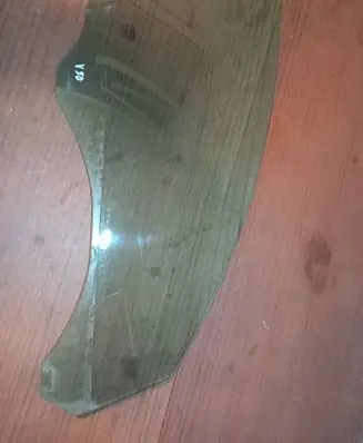 Volvo V50 Front door window glass four-door 43R001105 E000186 DOT57M20AS2