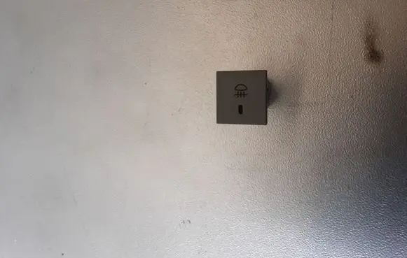 Fog light switch