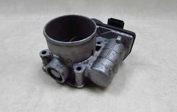 Nissan Note (E11) Throttle valve SERA526-01 56013