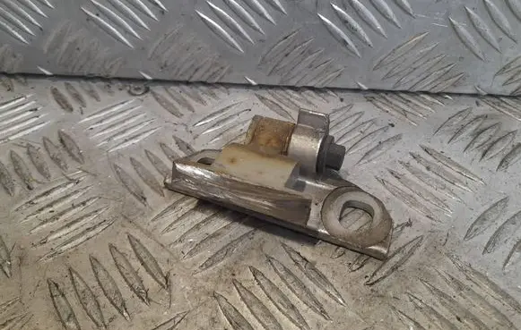 Volvo V70 Front door upper hinge
