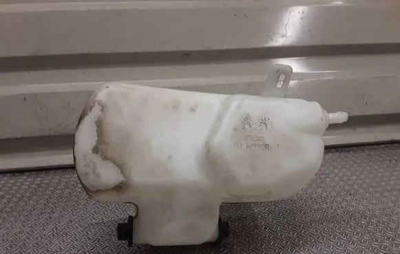 Mercedes-Benz E W211 Windshield washer fluid reservoir/tank A2118602960