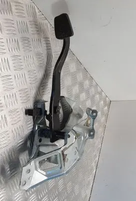 Opel Astra H Brake pedal
