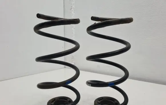 Nissan Note (E12) Front coil spring